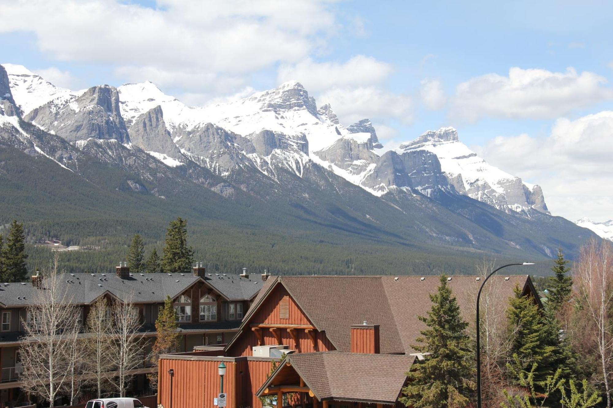 Windtower Lodge - Canmore Exteriér fotografie